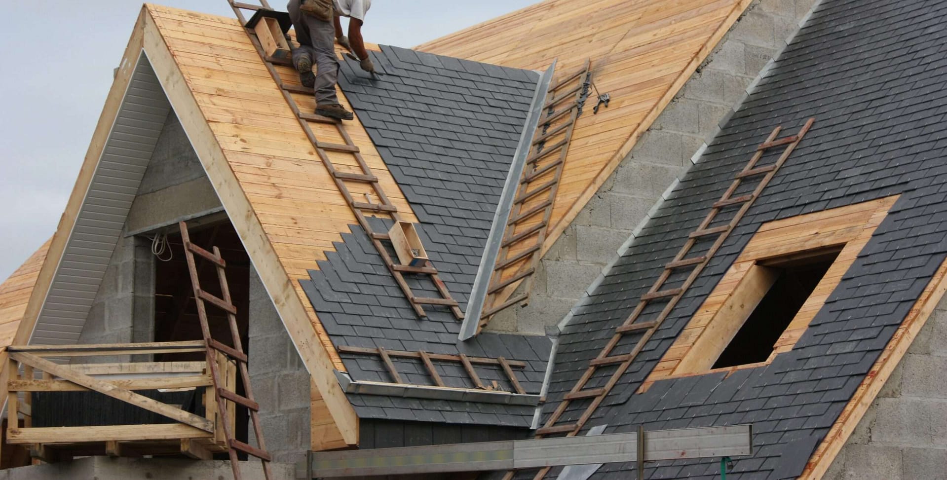 Roofer Roof in slate